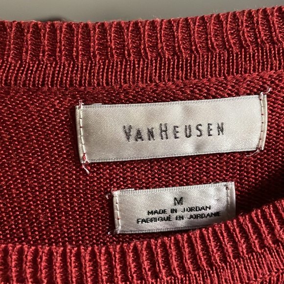 Long Sleeve Top with Design l Medium - Picture 2 of 4